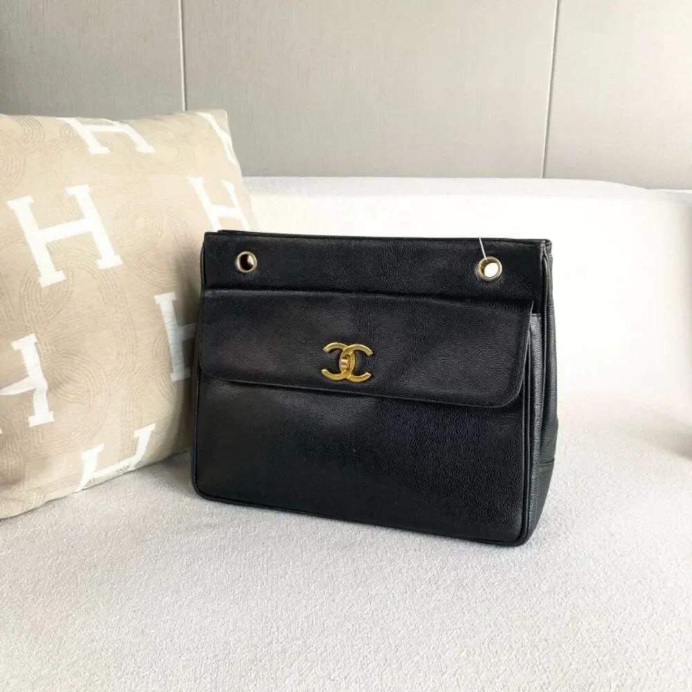 CHANEL photos stores